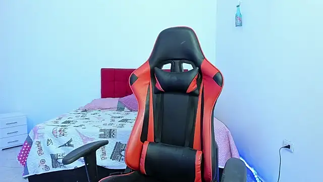 Snapshot of Sweet_Coral_ chatting on March 11, 2026, 11:38 am Sweet Coral online show from March 11, 2026, 11:38 am