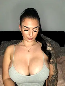 Mia-Bremer online show from December 20, 2025, 8:16 pm