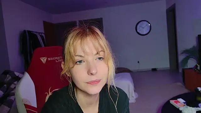 Cassycum online show from December 2, 2025, 8:15 pm