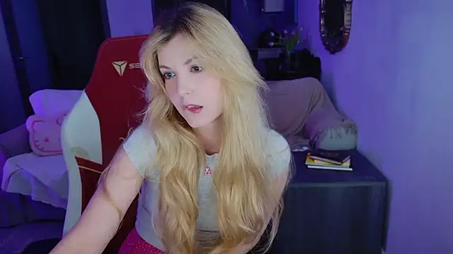 Cassycum online show from February 3, 2026, 7:52 pm