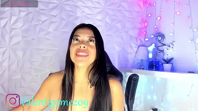 Snapshot of Valetigomez chatting on February 13, 2026, 2:29 am Valetigomez online show from February 13, 2026, 2:29 am