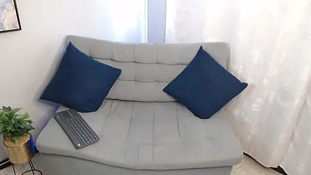 Amber Etan online show from December 4, 2024, 2:48 pm