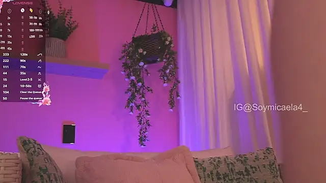 Snapshot of Micaela__4 chatting on March 4, 2026, 7:42 pm Micaela 4 online show from March 4, 2026, 7:42 pm