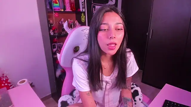 amber yull online show from May 8, 2026, 2:00 pm