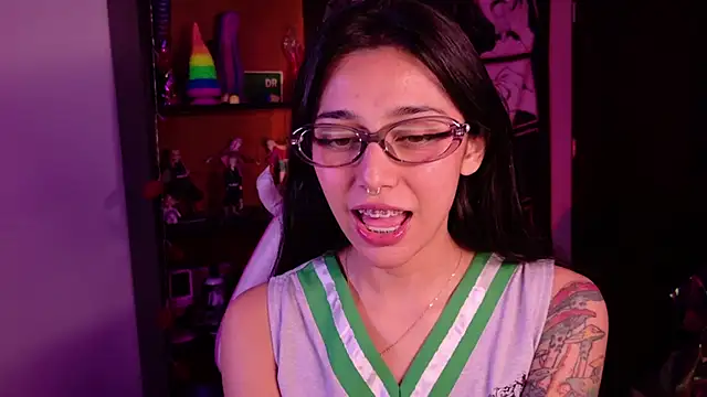 amber yull online show from June 18, 2026, 2:12 am
