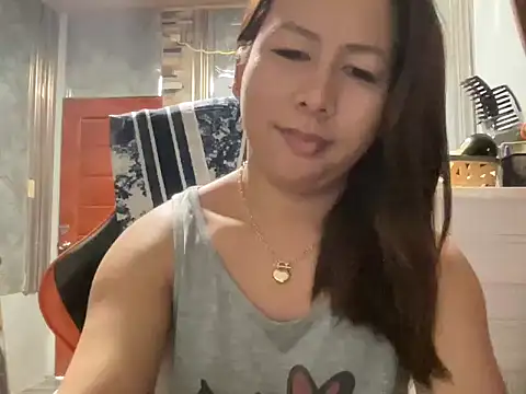 UrLove Marga online show from June 18, 2026, 10:25 pm