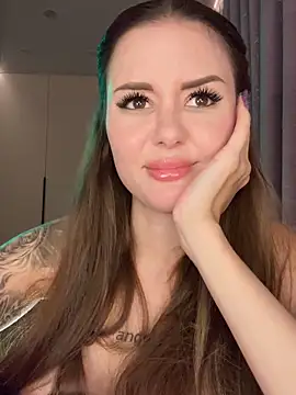 Snapshot of Alina_Vibe_Me chatting on April 10, 2026, 1:44 am Alina Vibe Me online show from April 10, 2026, 1:44 am