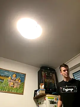 Toyjungee online show from October 8, 2025, 12:03 pm