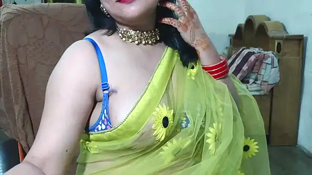 Snapshot of Cute_Mahi22 chatting on September 11, 2025, 6:41 pm Cute Mahi22 online show from September 11, 2025, 6:41 pm