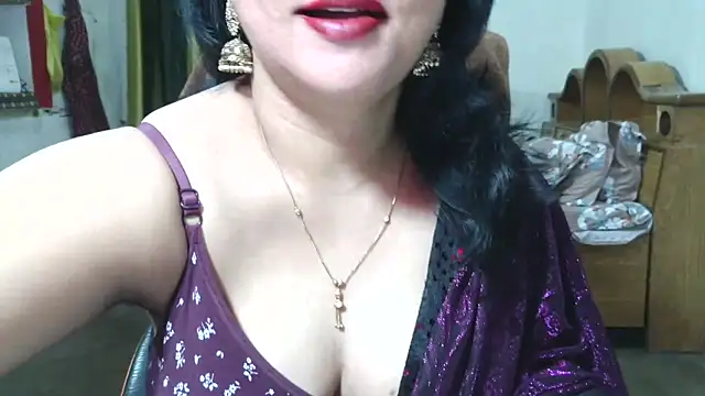 Snapshot of Cute_Mahi22 chatting on October 28, 2025, 6:10 pm Cute Mahi22 online show from October 28, 2025, 6:10 pm