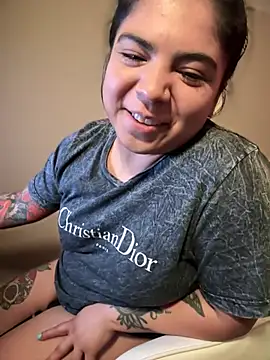 kimmiakiss22 online show from January 12, 2025, 4:10 am