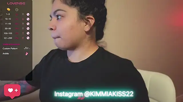 kimmiakiss22 online show from January 14, 2025, 3:43 am