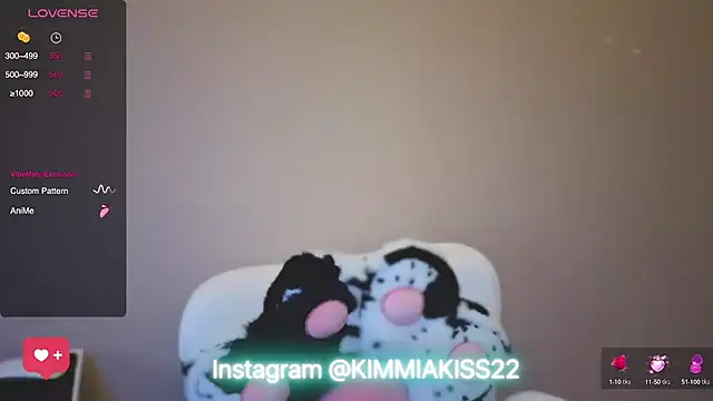 kimmiakiss22 online show from January 20, 2025, 1:18 am