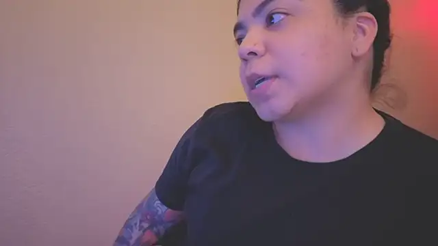 kimmiakiss22 online show from January 27, 2025, 3:37 am