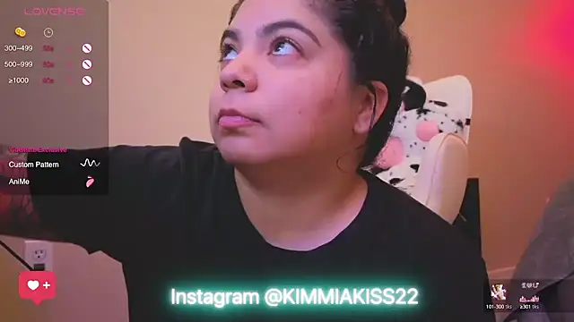 kimmiakiss22 online show from January 28, 2025, 3:04 am
