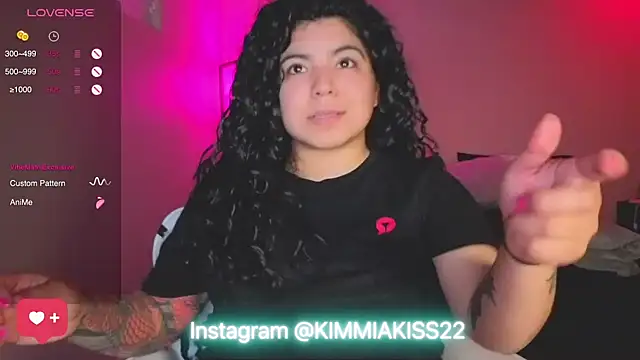 kimmiakiss22 online show from February 13, 2025, 2:23 am