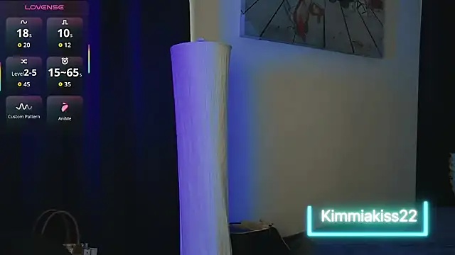kimmiakiss22 online show from September 10, 2025, 11:38 pm