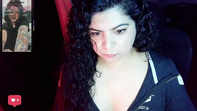 kimmiakiss22 online show from April 28, 2026, 12:09 am
