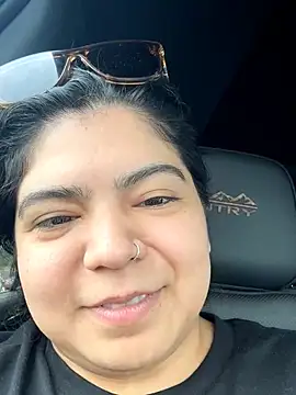 kimmiakiss22 online show from June 25, 2026, 8:35 pm