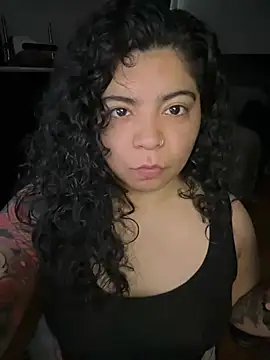 kimmiakiss22 online show from July 7, 2026, 7:29 pm