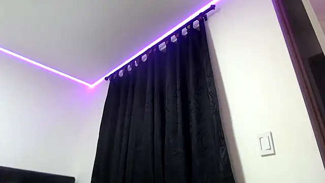 dolcemacca online show from March 13, 2025, 5:22 am