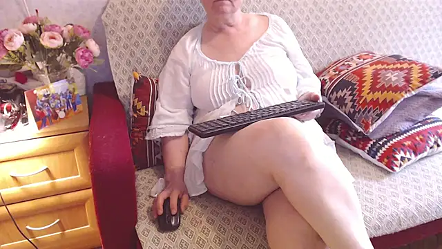 Snapshot of zarinafonliberman chatting on June 20, 2026, 7:11 am zarinafonliberman online show from June 20, 2026, 7:11 am