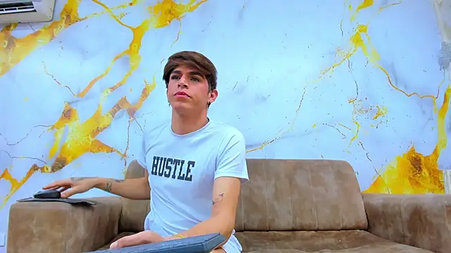 BvlgarVoyss online show from November 28, 2025, 8:22 pm