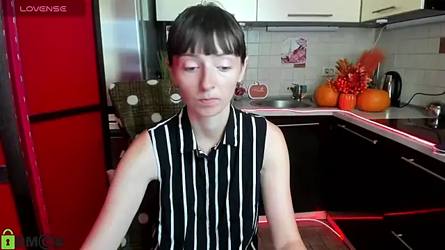 Snapshot of TayanaJons chatting on September 23, 2025, 6:49 am TayanaJons online show from September 23, 2025, 6:49 am