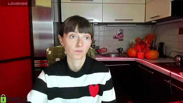 Snapshot of TayanaJons chatting on September 29, 2025, 7:02 am TayanaJons online show from September 29, 2025, 7:02 am