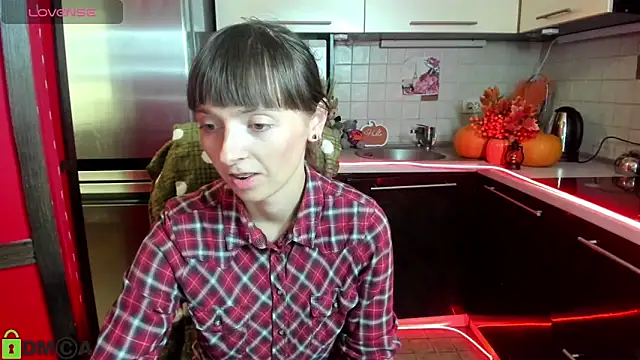 Snapshot of TayanaJons chatting on October 8, 2025, 6:55 am TayanaJons online show from October 8, 2025, 6:55 am