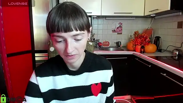 Snapshot of TayanaJons chatting on October 20, 2025, 6:58 am TayanaJons online show from October 20, 2025, 6:58 am