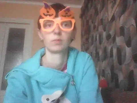 Snapshot of TayanaJons chatting on October 28, 2025, 8:07 am TayanaJons online show from October 28, 2025, 8:07 am