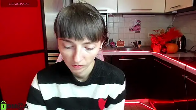 TayanaJons online show from November 26, 2025, 7:53 am