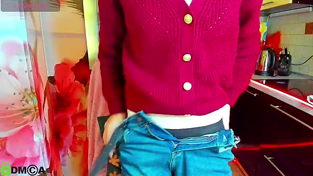 TayanaJons online show from February 4, 2026, 8:09 am