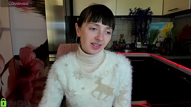 TayanaJons online show from February 18, 2026, 8:21 am