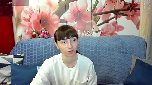 TayanaJons online show from May 8, 2026, 7:14 am