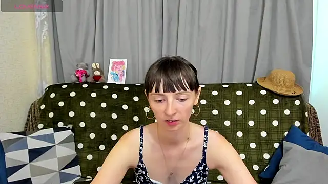 TayanaJons online show from July 17, 2026, 7:37 am