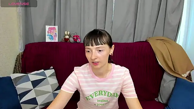 TayanaJons online show from July 28, 2026, 7:15 am