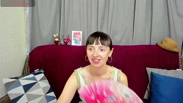 TayanaJons online show from August 4, 2026, 7:11 am