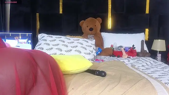 Snapshot of Sexy_sharntel chatting on October 15, 2025, 11:49 pm Sexy sharntel online show from October 15, 2025, 11:49 pm