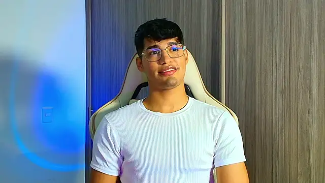 Jimmy Leeh  online show from February 3, 2026, 4:10 am