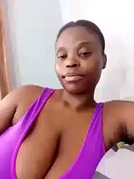 Snapshot of BustyWendy chatting on November 4, 2025, 8:24 am BustyWendy online show from November 4, 2025, 8:24 am