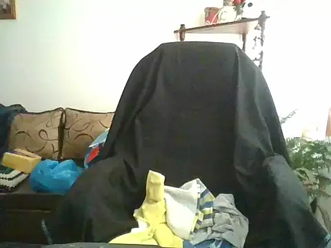 gianfranco1230 online show from October 26, 2025, 1:06 pm