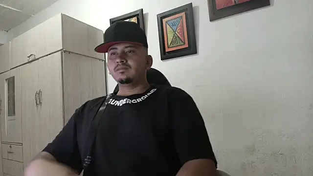 Snapshot of myke_andrade chatting on September 24, 2025, 3:32 am myke andrade online show from September 24, 2025, 3:32 am