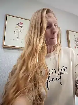 GoldenFlameGoddess online show from February 1, 2025, 10:13 pm
