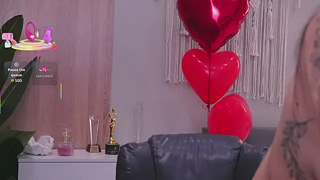 Snapshot of Molly_Jons chatting on March 5, 2026, 1:01 am Molly Jons online show from March 5, 2026, 1:01 am