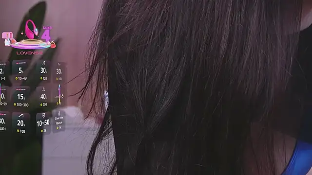 Snapshot of Molly_Jons chatting on March 10, 2026, 1:10 am Molly Jons online show from March 10, 2026, 1:10 am