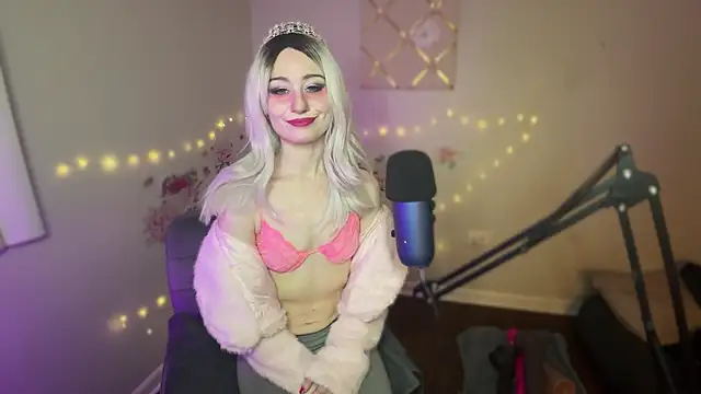 Starr1123 online show from December 3, 2025, 4:53 am