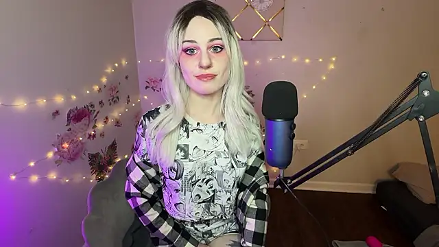 Starr1123 online show from February 3, 2026, 4:43 am