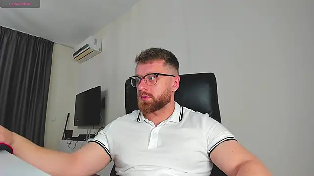 Findom guy online show from March 4, 2026, 10:21 am